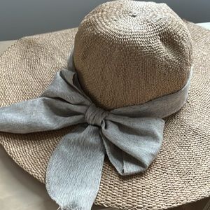 Oversized (truly) Beach Hat with Bow